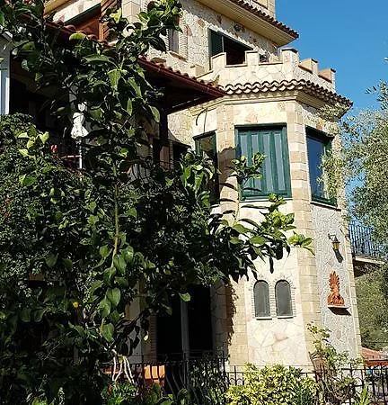 Castello Bellos Tower Keri Extérieur photo